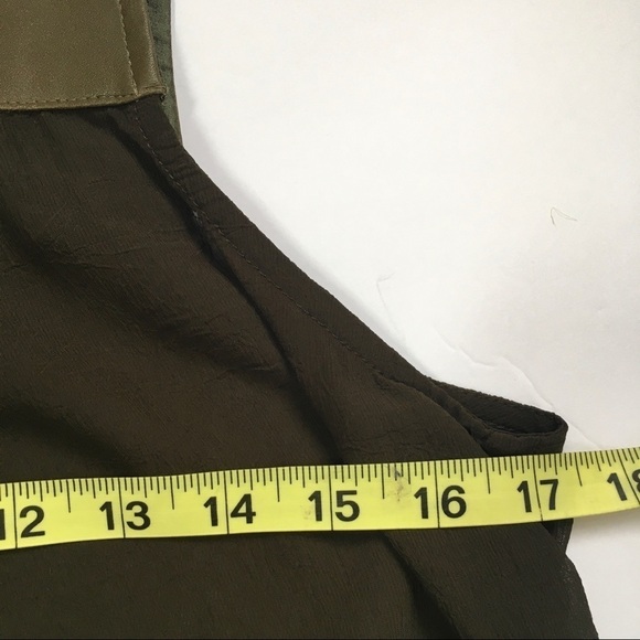 Double Zero Open Back Sleeveless Chiffon & Faux Sleeveless Top Olive Size Small - Picture 11 of 14